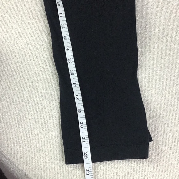 LULULEMON Align HR Crop 21” Black Capri Leggings Size 10 - Picture 8 of 9